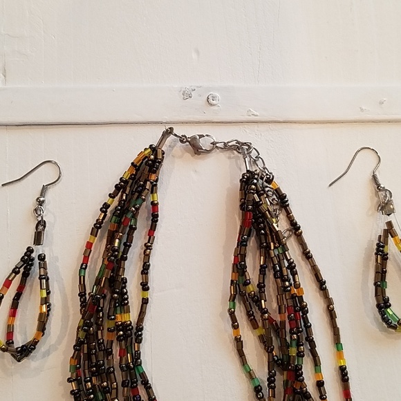 Bead Necklace & Earring Set - Picture 5 of 6